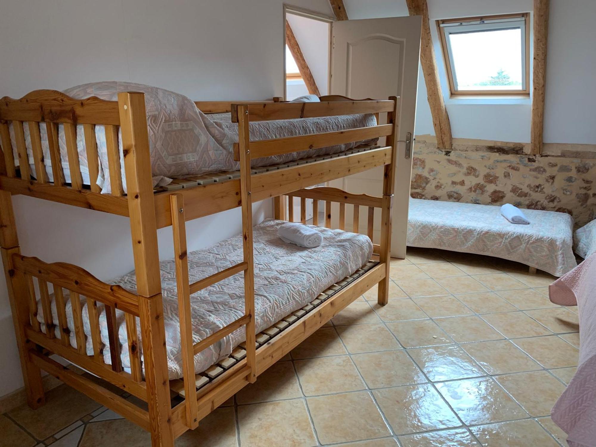 Cafe De La Place Gite & Chambres D'Hotes "Lou Pastre" Lanuéjols Eksteriør billede