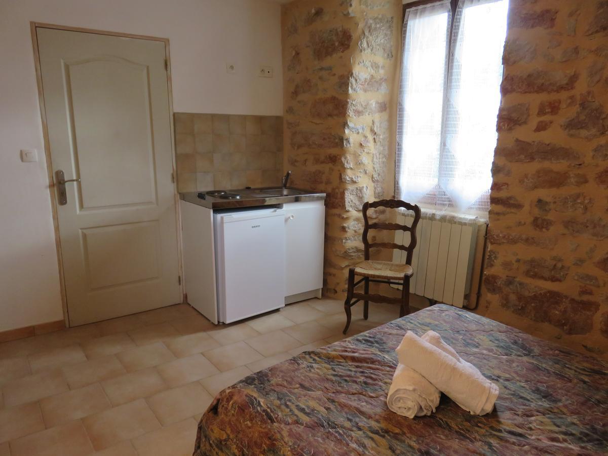 Cafe De La Place Gite & Chambres D'Hotes "Lou Pastre" Lanuéjols Eksteriør billede