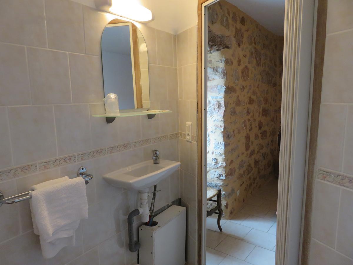 Cafe De La Place Gite & Chambres D'Hotes "Lou Pastre" Lanuéjols Eksteriør billede
